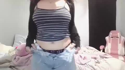 Snapshot of virgngirl chatting on October 9, 1:36 am Virgngirl online show from October 9, 1:36 am