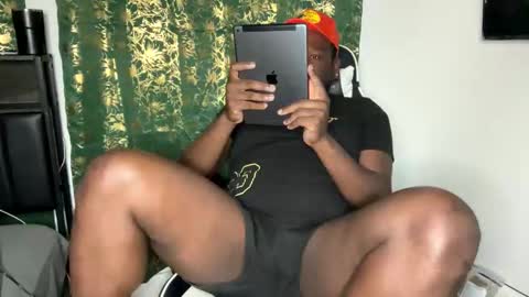 Elle Hood online show from November 18, 3:12 am