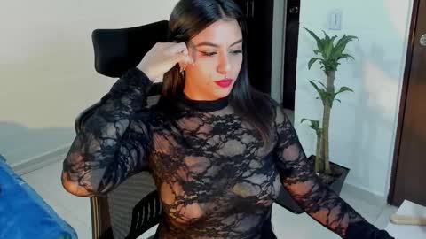 Snapshot of virtual111_ chatting on February 13, 10:43 pm Lu online show from February 13, 10:43 pm