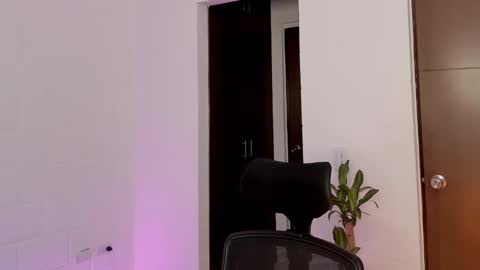 Snapshot of virtual111_ chatting on February 23, 12:41 am Lu online show from February 23, 12:41 am