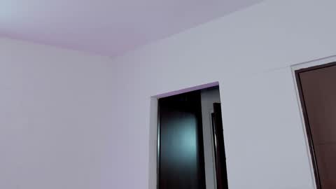 Snapshot of virtual111_ chatting on February 25, 12:36 am Lu online show from February 25, 12:36 am