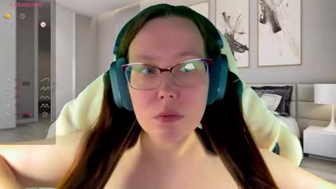 Snapshot of visecret chatting on October 23, 8:13 am Victoria Romans online show from October 23, 8:13 am