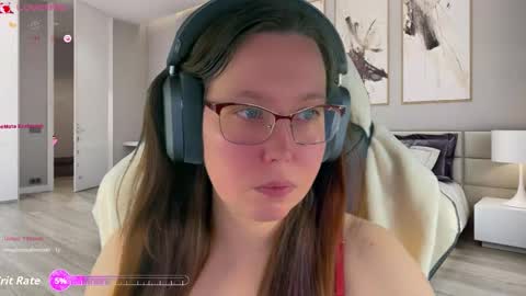 Snapshot of visecret chatting on December 2, 1:11 am Victoria Romans online show from December 2, 1:11 am