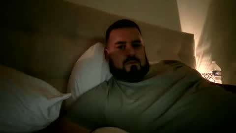 Snapshot of vitanovam chatting on November 4, 8:19 pm Mattie online show from November 4, 8:19 pm