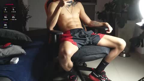 Snapshot of vito_benz chatting on February 24, 1:14 am VITO BENZ online show from February 24, 1:14 am