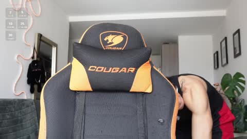 Snapshot of vito_benz chatting on March 31, 7:25 pm VITO BENZ online show from March 31, 7:25 pm