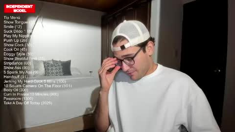 Snapshot of vito_ferrero chatting on April 21, 12:12 am Vito Ferrer online show from April 21, 12:12 am