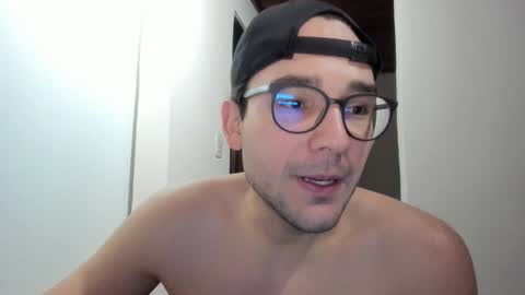 Snapshot of vito_ferrero chatting on April 22, 1:08 am Vito Ferrer online show from April 22, 1:08 am