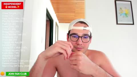 Snapshot of vito_ferrero chatting on April 29, 9:10 pm Vito Ferrer online show from April 29, 9:10 pm