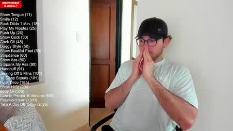 Snapshot of vito_ferrero chatting on May 4, 6:04 pm Vito Ferrer online show from May 4, 6:04 pm
