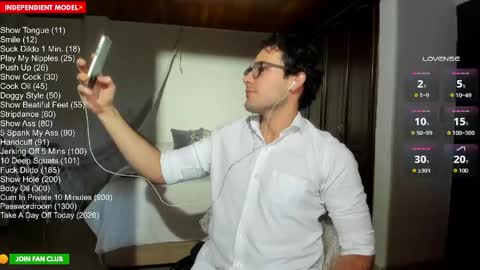 Snapshot of vito_ferrero chatting on May 17, 2:35 pm Vito Ferrer online show from May 17, 2:35 pm