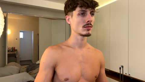 vitoraugustoxxx online show from February 19, 7:54 pm
