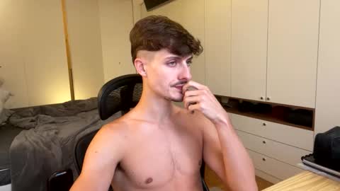 vitoraugustoxxx online show from March 4, 9:21 pm