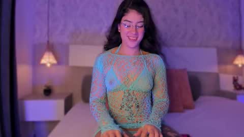 Snapshot of vittoria__rossi chatting on March 20, 4:34 pm Vttoria online show from March 20, 4:34 pm