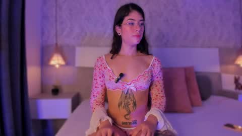 Snapshot of vittoria__rossi chatting on March 25, 2:34 pm Vttoria online show from March 25, 2:34 pm