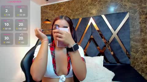 Snapshot of vittoria_conti_ chatting on February 18, 5:42 pm vittoria online show from February 18, 5:42 pm