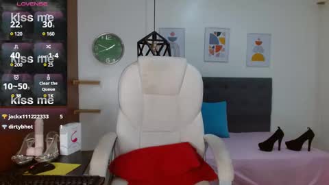 Snapshot of vittoria_lombardi07 chatting on January 16, 4:39 pm VITTORIA online show from January 16, 4:39 pm