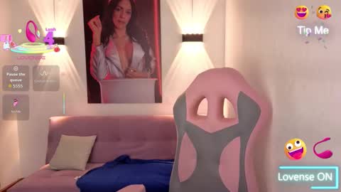 Snapshot of vittoria_lombardi07 chatting on September 13, 8:14 am VITTORIA online show from September 13, 8:14 am