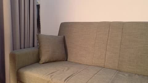 Snapshot of vivadelavi chatting on April 4, 10:13 am Mila online show from April 4, 10:13 am