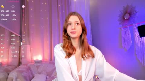 Snapshot of vivalavika chatting on February 26, 11:42 am just Vi online show from February 26, 11:42 am