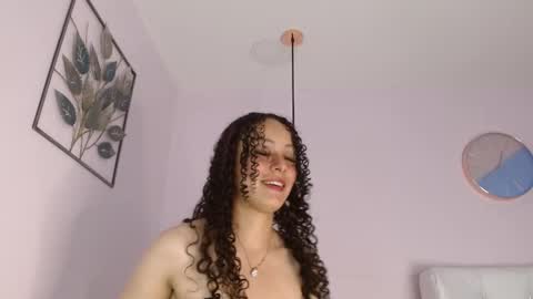 Vivi online show from October 2, 3:35 am