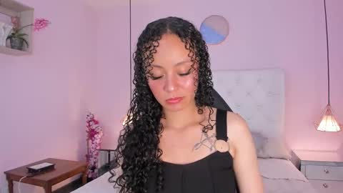 Snapshot of vivi_gh1 chatting on February 13, 3:57 am Vivi online show from February 13, 3:57 am