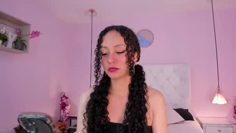 Snapshot of vivi_gh1 chatting on February 18, 3:24 am Vivi online show from February 18, 3:24 am