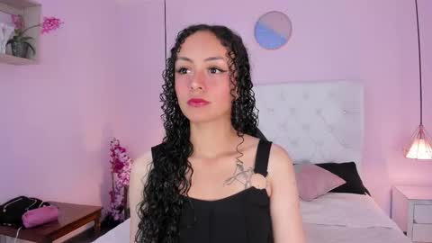 Snapshot of vivi_gh1 chatting on February 25, 4:00 am Vivi online show from February 25, 4:00 am