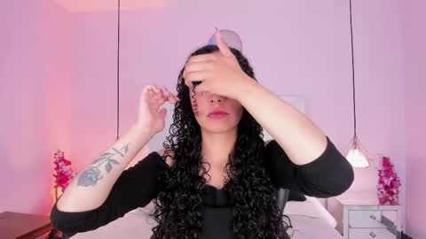 Snapshot of vivi_gh1 chatting on March 16, 3:45 am Vivi online show from March 16, 3:45 am