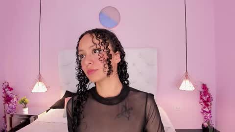 Snapshot of vivi_gh1 chatting on March 22, 4:05 am Vivi online show from March 22, 4:05 am