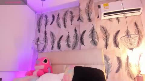 Snapshot of vivi_prinncess chatting on November 17, 11:54 pm Viviana online show from November 17, 11:54 pm