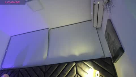 Snapshot of vivi_prinncess chatting on January 18, 11:41 pm Viviana online show from January 18, 11:41 pm