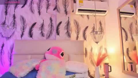 Snapshot of vivi_prinncess chatting on February 15, 12:40 am Viviana online show from February 15, 12:40 am