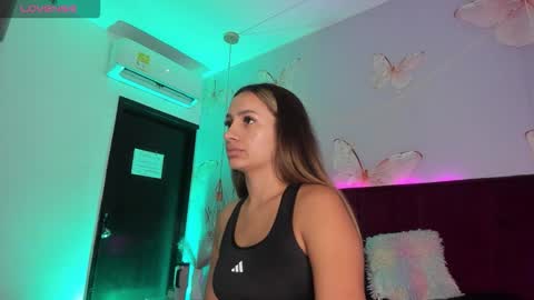 Snapshot of vivi_prinncess chatting on March 3, 12:28 am Viviana online show from March 3, 12:28 am