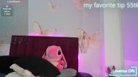 Snapshot of vivi_prinncess chatting on March 6, 1:24 am Viviana online show from March 6, 1:24 am