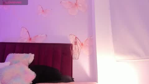 Snapshot of vivi_prinncess chatting on March 19, 12:14 am Viviana online show from March 19, 12:14 am