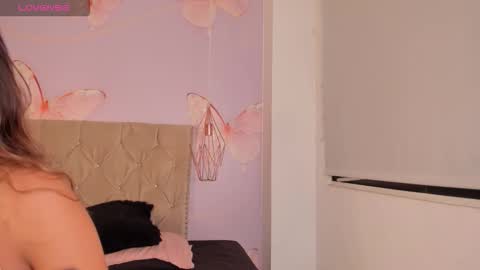 Snapshot of vivi_prinncess chatting on March 30, 12:22 am Viviana online show from March 30, 12:22 am