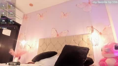 Snapshot of vivi_prinncess chatting on April 28, 11:32 pm Viviana online show from April 28, 11:32 pm