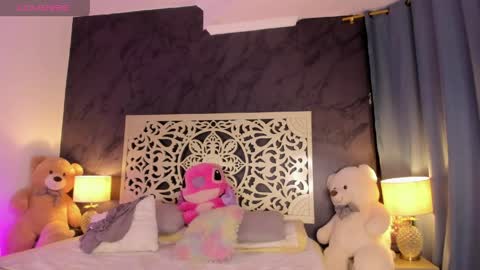 Snapshot of vivi_prinncess chatting on May 16, 11:36 pm Viviana online show from May 16, 11:36 pm