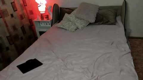 vivian_alison online show from October 31, 9:05 pm