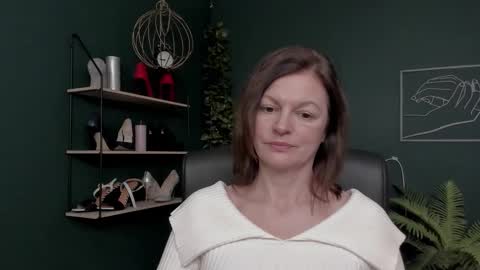 Vivian online show from December 5, 7:50 am