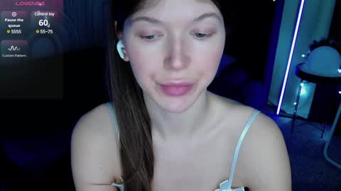 Vivian Evans online show from January 8, 7:03 am