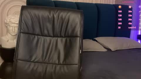 Vivian Evans online show from October 21, 1:28 am