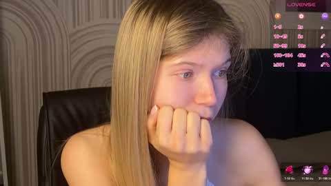 Vivian Evans online show from October 24, 1:13 am