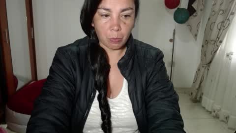 vivian_milf_paint online show from February 4, 11:49 am