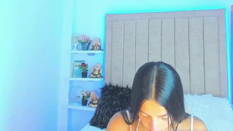 Snapshot of vivian_monroe chatting on January 6, 12:13 pm Vivian Monroe online show from January 6, 12:13 pm