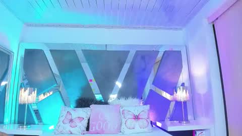 Snapshot of vivian_monroe chatting on September 27, 1:27 pm Vivian Monroe online show from September 27, 1:27 pm