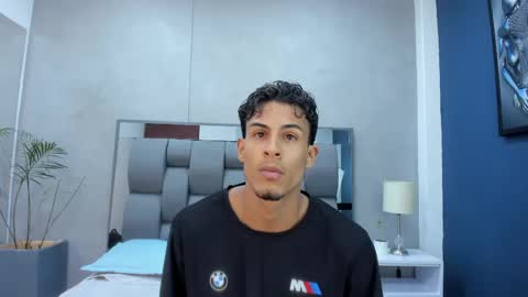 Vivian Mucks online show from April 30, 3:24 am