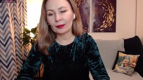 Vivian online show from January 19, 4:25 pm