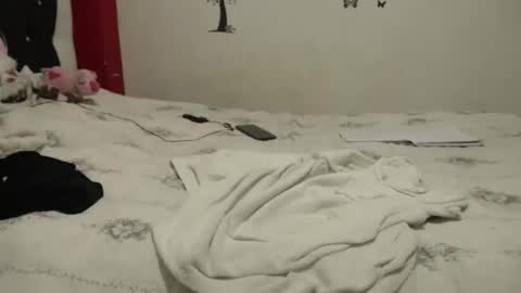 Snapshot of vivian_walt_ chatting on March 16, 5:44 am melissa online show from March 16, 5:44 am